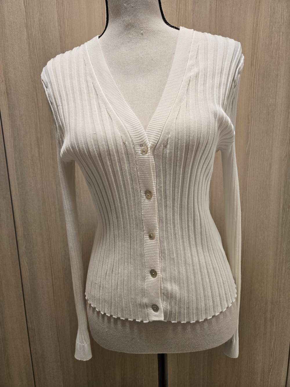 Vince White Ribbed V-Neck Button-Up Cardigan